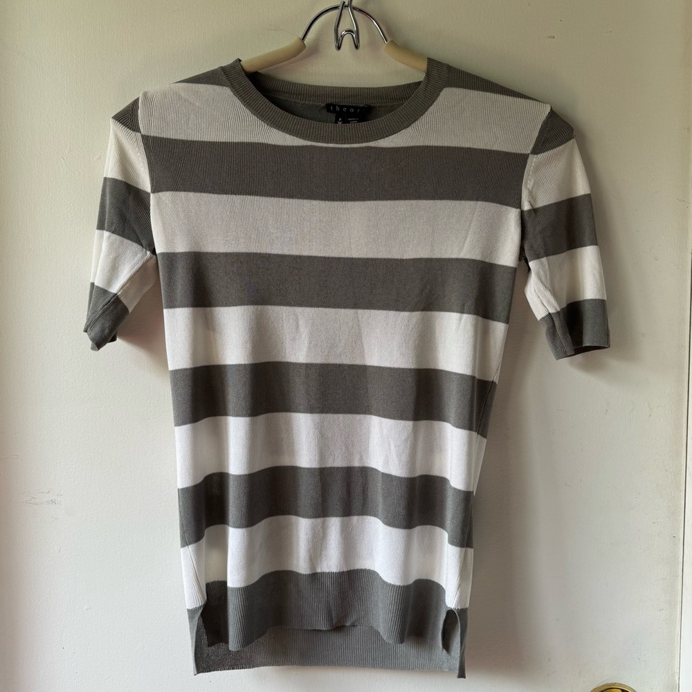 NWT Theory Gray and White Striped Knit short sleeve Top t shirt, XS P